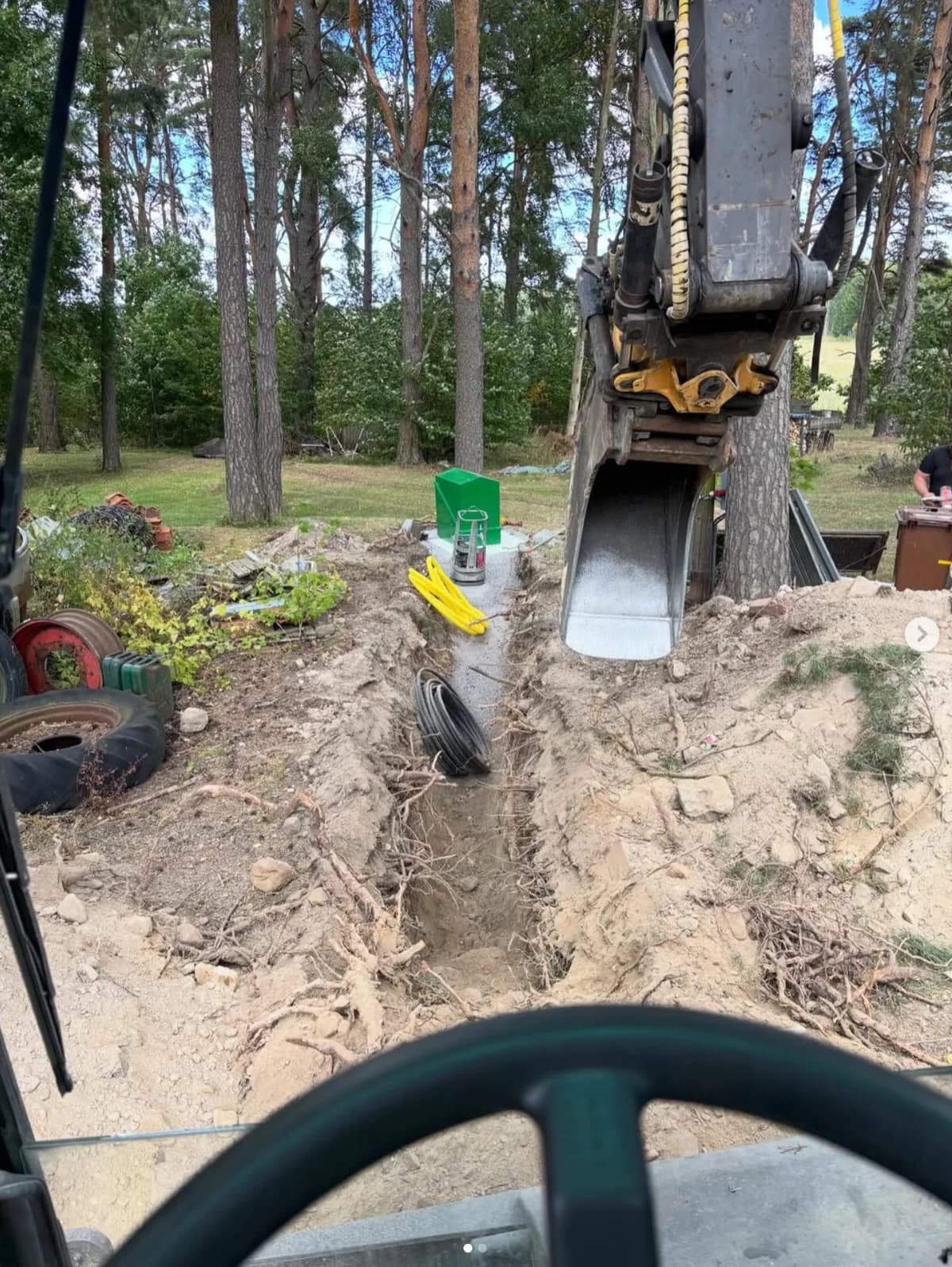 Grävning för installation av nytt pumphus för vatten och avlopp i Kumla